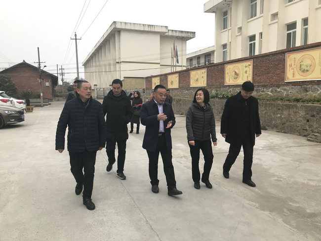 省、市总工会领导赴im电竞场开展慰问活动